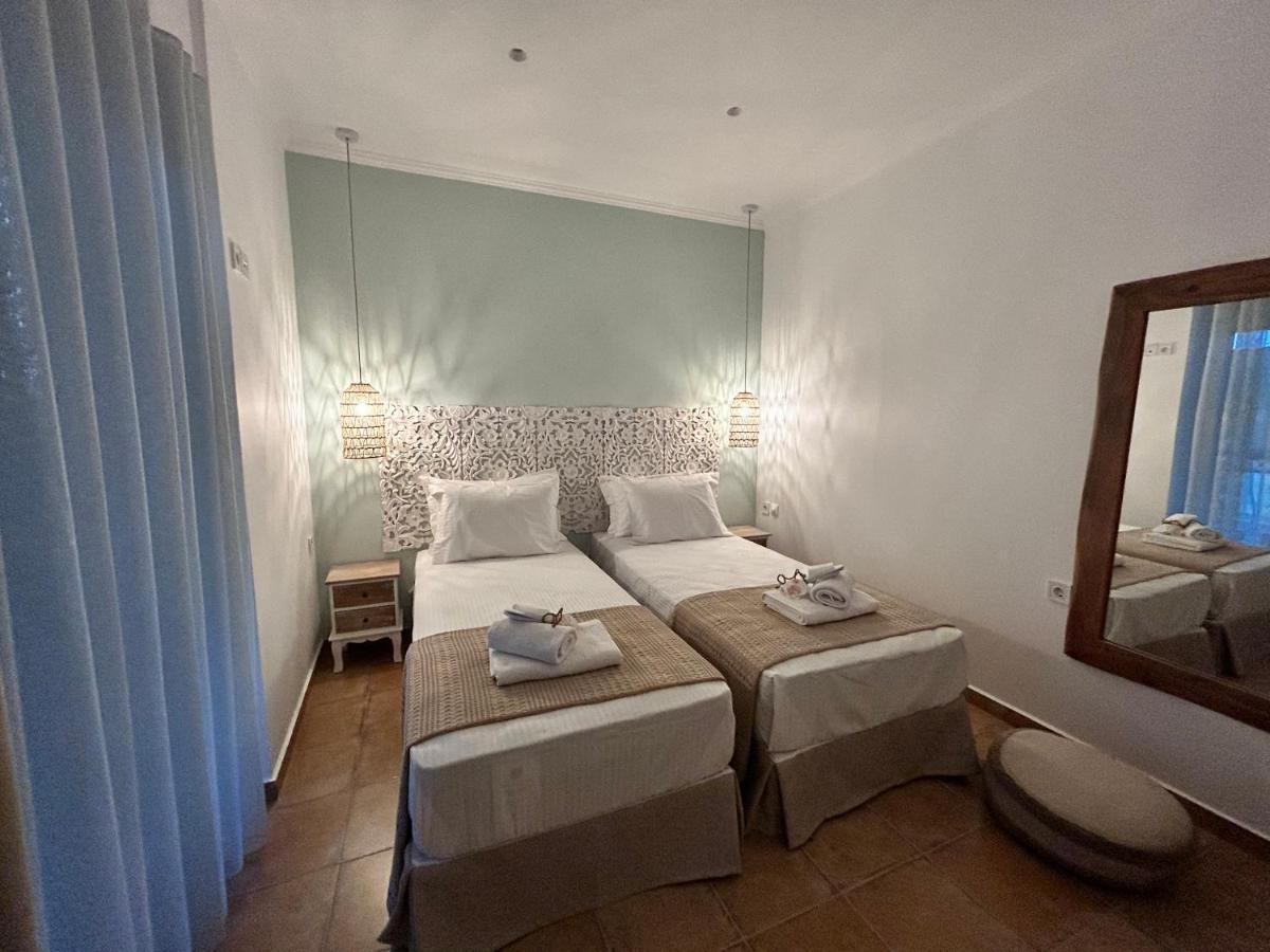 Calliopes By The Sea Boutique Suites Paralia Dionisiou Exterior foto