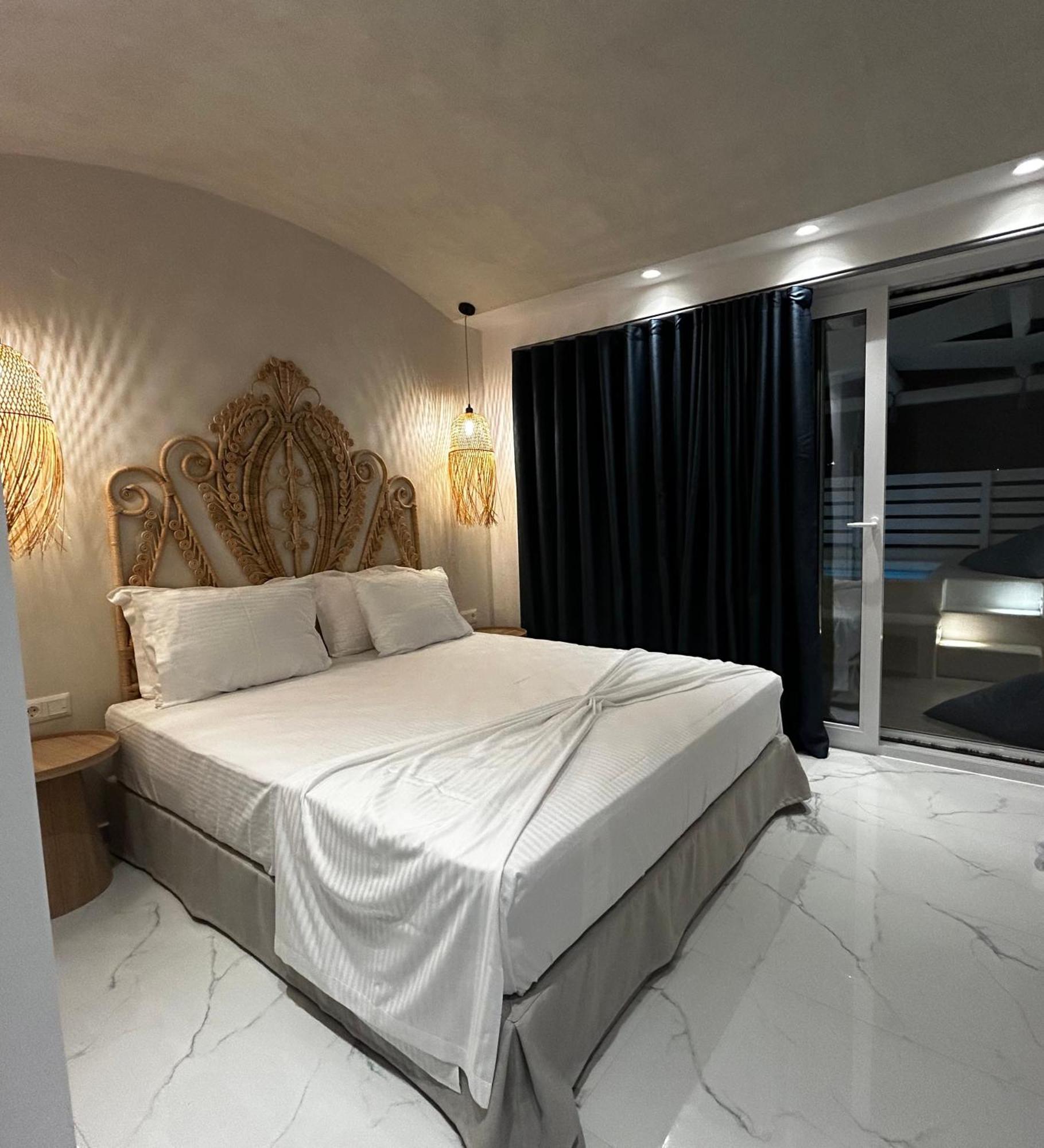Calliopes By The Sea Boutique Suites Paralia Dionisiou Exterior foto